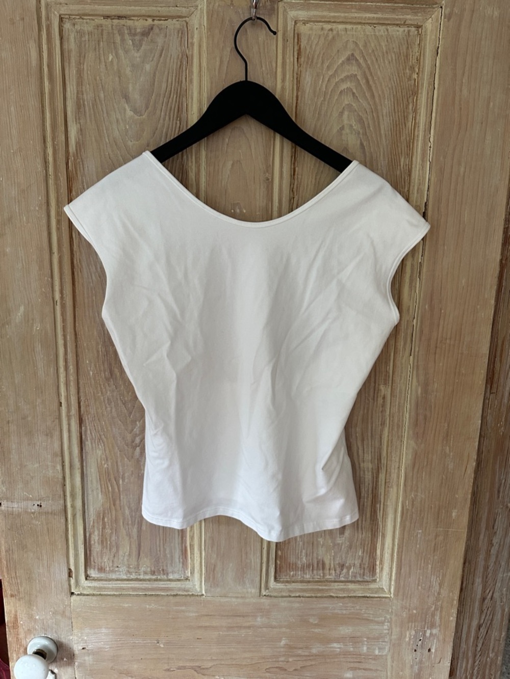 TNA White Scoop Neck Cap Sleeve Tank
